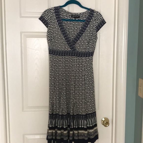 Jones New York Dresses & Skirts - Jones New York dress size 4